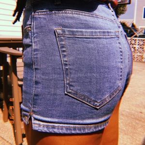 Forever 21 Light Wash Jean Short